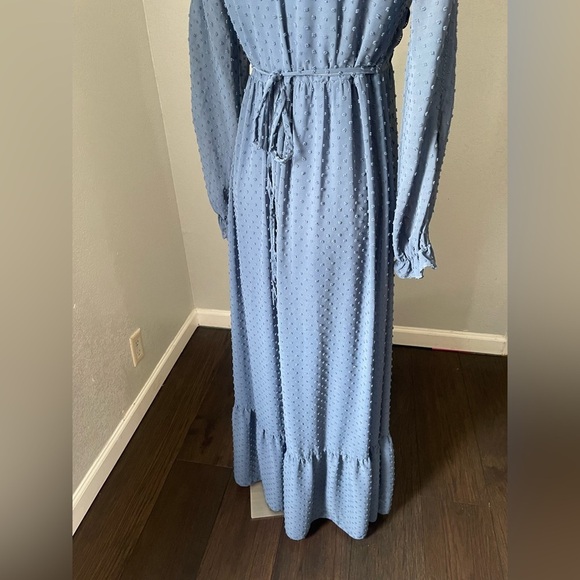 [Orange Creek] cornflower Swiss dot lace maxi

Pre loved 
Excellent condition - Picture 5 of 10